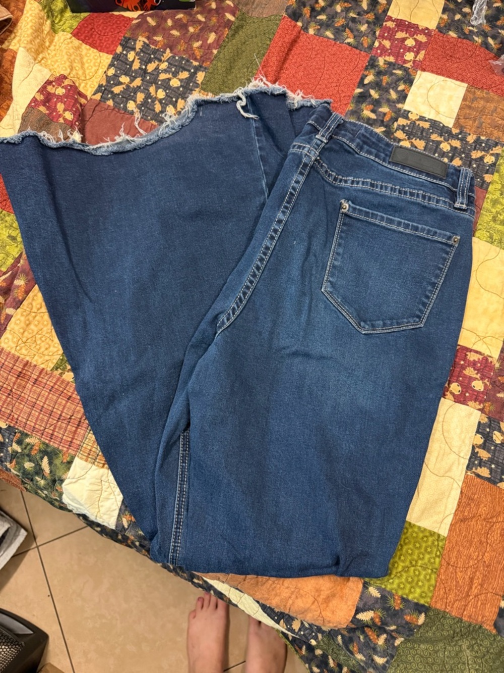 High-Rise Wide Leg Jeans in Dark Blue Flare